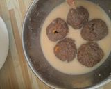 A picture of step 12 of Deep fried cheese burger balls.