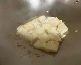 青紅椒炒嫩豆腐雞蛋蝦仁的食譜步驟6照片