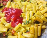 A picture of step 3 of Spicy veg Maggi magic masala pasta.