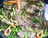 รูปขั้นตอนการทำที่ 4 ของ วุ้นเส้นผัดตับไก่