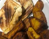A picture of step 2 of Toasted bread with plantain.