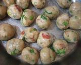 A picture of step 5 of Corn stuffed semolina balls.