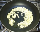 Foto del paso 1 de la receta: Riñones de cerdo al ajillo