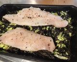 Une image de l'étape 3 de Filets de dorade aux trompettes de la mort et courgettes.