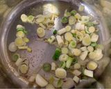 Foto del paso 2 de la receta Crema de verduras con lentejas al curry