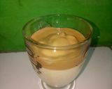 Foto langkah ke 3 dari resep Dalgona coffee.