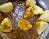 A picture of step 2 of Aloo Chawal.