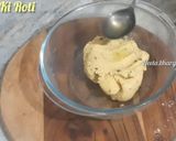 A picture of step 2 of Makki Ki Roti.