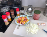 Foto del paso 1 de la receta: Emperador multisalsa (verde, tomate casero, curry)