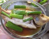 Foto langkah ke 4 dari resep Ikan Tim Tio Ciu.