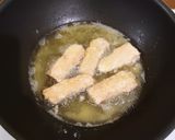 Foto langkah ke 4 dari resep Salmon goreng tepung sederhana (untuk anak).