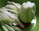 Foto langkah ke 1 dari resep Labu siam soto.