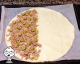 Foto del paso 2 de la receta: Empanada de atún y aceitunas con Nata y huevo tipo quiquet