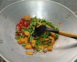 Foto langkah ke 4 dari resep Tumis Tempe Buncis Wortel.