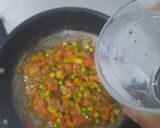 A picture of step 3 of Vegetable Maggi Noodles.