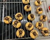 A picture of step 8 of Spider Peanut Butter Cookies🕷️ (Halloween).