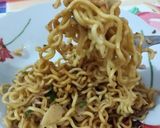 Foto langkah ke 4 dari resep Mi Goreng Cakalang.