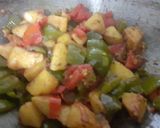 A picture of step 6 of Aloo Shimla mirch ki sabzi.