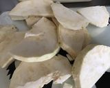 Une image de l'étape 1 de Frites de céleri rave aux épices et miel.