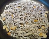 Foto del paso 4 de la receta: Tagliatelle con Gulas y Langostinos