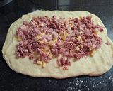 Foto del paso 4 de la receta: Pancitos saborizados de salame y queso
