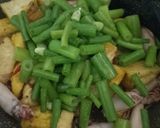 Foto langkah ke 4 dari resep Tumis cumi gembira.