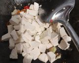 Foto langkah ke 3 dari resep Tumis Tahu Kemangi Pedas Sederhana.