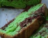 Foto langkah ke 7 dari resep Bolu pandan coklat.