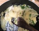 Foto langkah ke 3 dari resep Martabak Kentang Kornet.