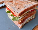 Hình bước làm 3 của món Bánh Mì Sandwich Kẹp Thịt Nguội Phô Mai 🥪