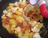 A picture of step 5 of Aloo gobhi.