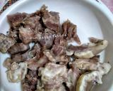 Foto langkah ke 1 dari resep Tumis Daging Sapi dan Telur.