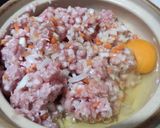 รูปขั้นตอนการทำที่ 1 ของ ติ่มซำ หมูสับไข่เค็มง่ายๆ By Microwave