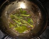 A picture of step 3 of Nariyal chutni.