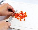 Foto langkah ke 6 dari resep Tofu Enoki Saos Pedas.