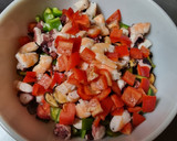 Foto del paso 1 de la receta: Salpicón de pulpo y mariscos