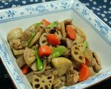 A picture of step 14 of Comforting Chikuzen-ni (Japanese Simmered Chicken and Vegetables).