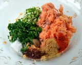 Foto del paso 4 de la receta: Hamburguesa de salmón con salsa tzatziki