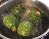 Une image de l'étape 2 de Courgettes rondes farcies ricotta et jambon blanc.