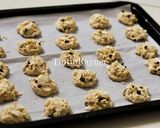 Foto langkah ke 4 dari resep Cinnamon Chocochips Cookies Renyah Recomended.