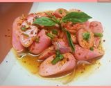 รูปขั้นตอนการทำที่ 6 ของ 🍥ไส้กรอกนมชมพูลาบแซ่บ🌶️