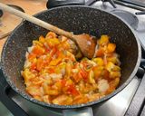 Une image de l'étape 9 de Conserve de concassée de tomates, ail, basilic et oignon blanc.