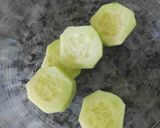 A picture of step 2 of Chilled Melon and Pineapple Soup.