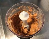 Une image de l'étape 4 de Sauce salade aux olives,piment doux et moutarde.