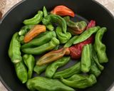 Foto del passaggio 1 della ricetta Peperoni fritti al forno