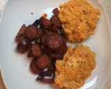 Batáta püré sült kolbásszal recept fázis 3 fotója