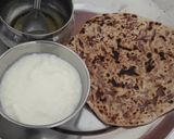 A picture of step 4 of Onion parantha curd and ghee.