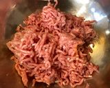 A picture of step 1 of Pork and prawn wonton soup.