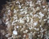 A picture of step 1 of Dry fruits chocolate.