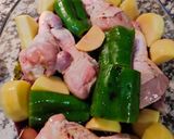 Foto del paso 5 de la receta: Muslitos con patatas y pimientos 😋😋